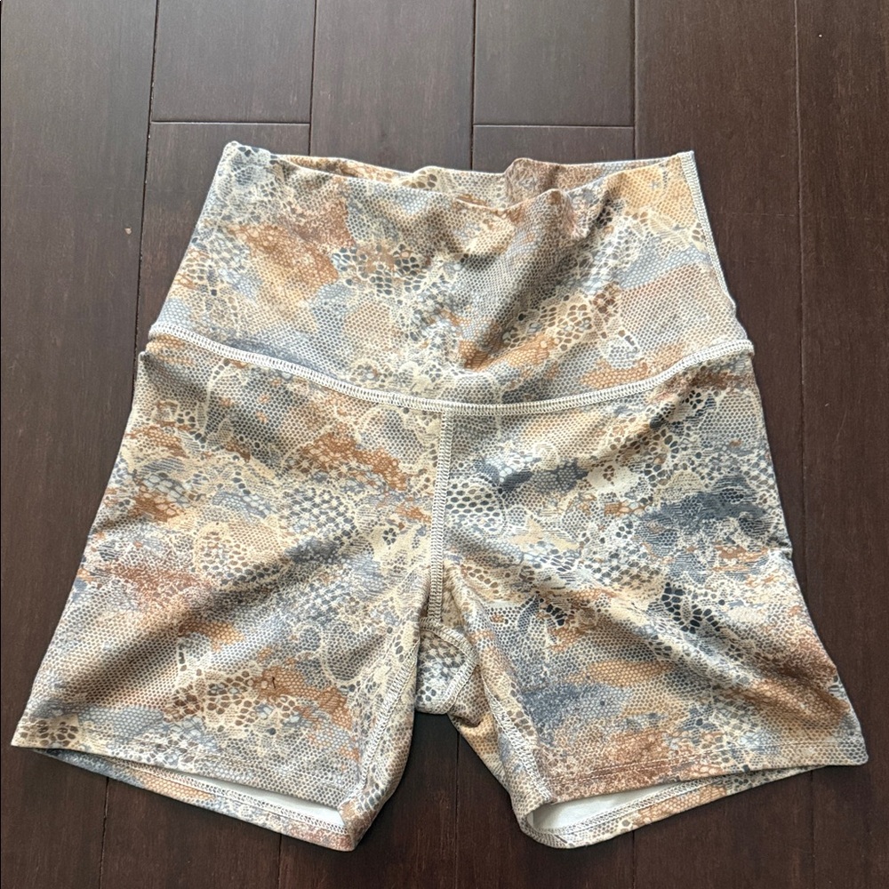 Champion Women's High Waist Lace Shorts - Cream, Gray, Tan